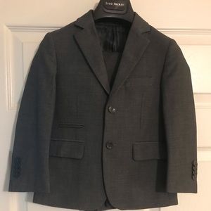 Isaac Mizrah charcoal gray sz 4 suit